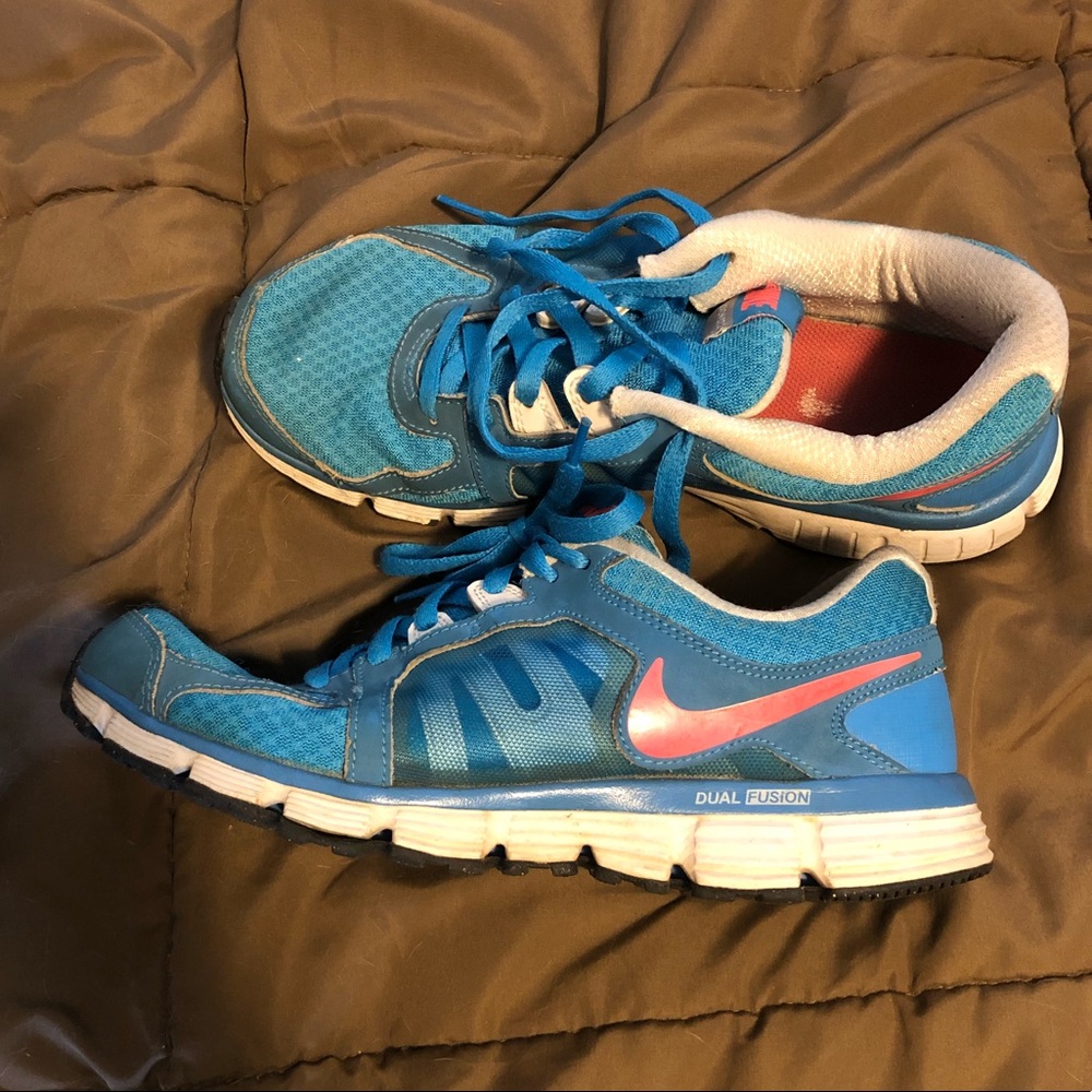 Nike Dual Fusion